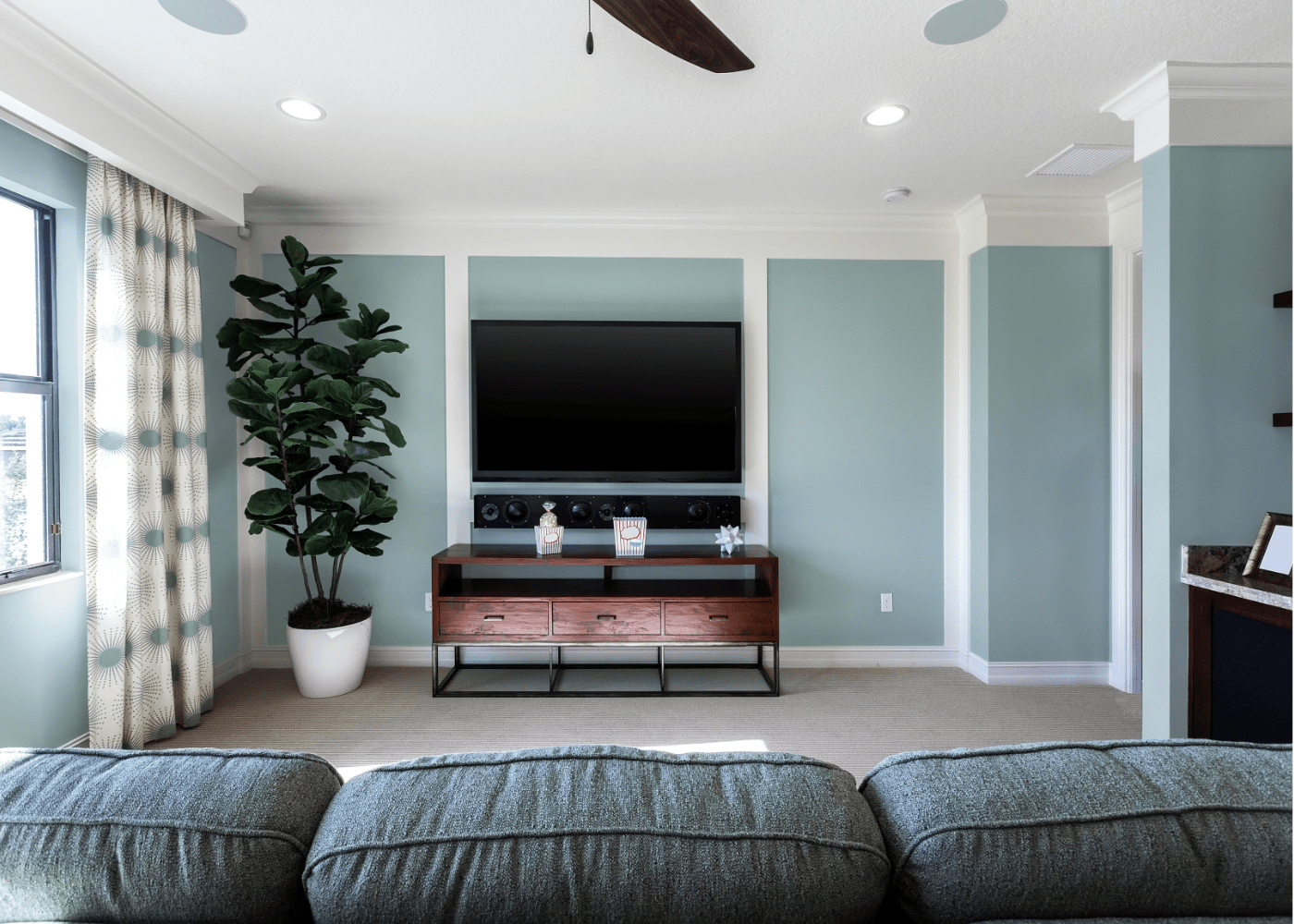 AUDIO-VISUAL SYSTEMS INSTALLATIONS